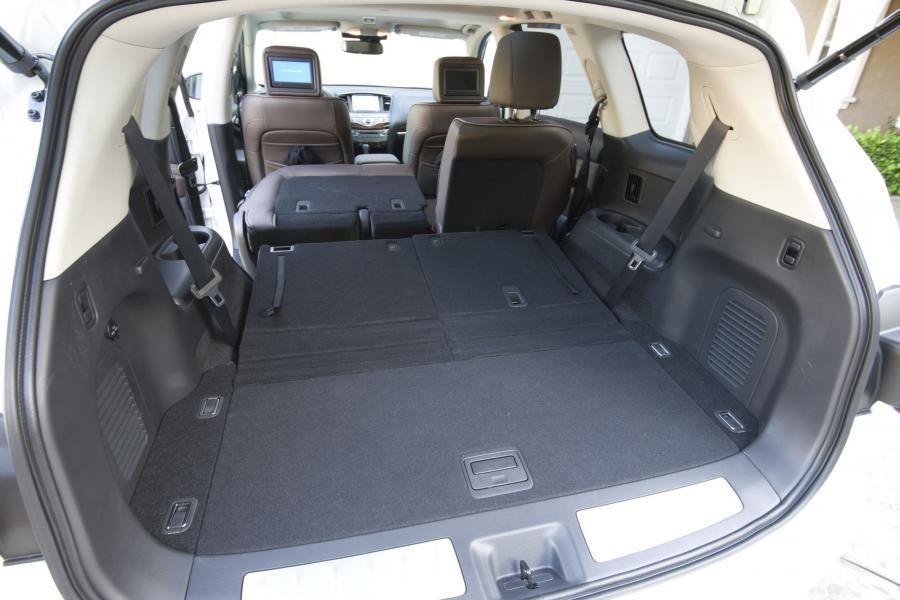  Infiniti QX60 Hybrid AWD 2014 года  (фото 16 из 20)